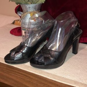 ZODIAC BLACK HEELS-Size 7
